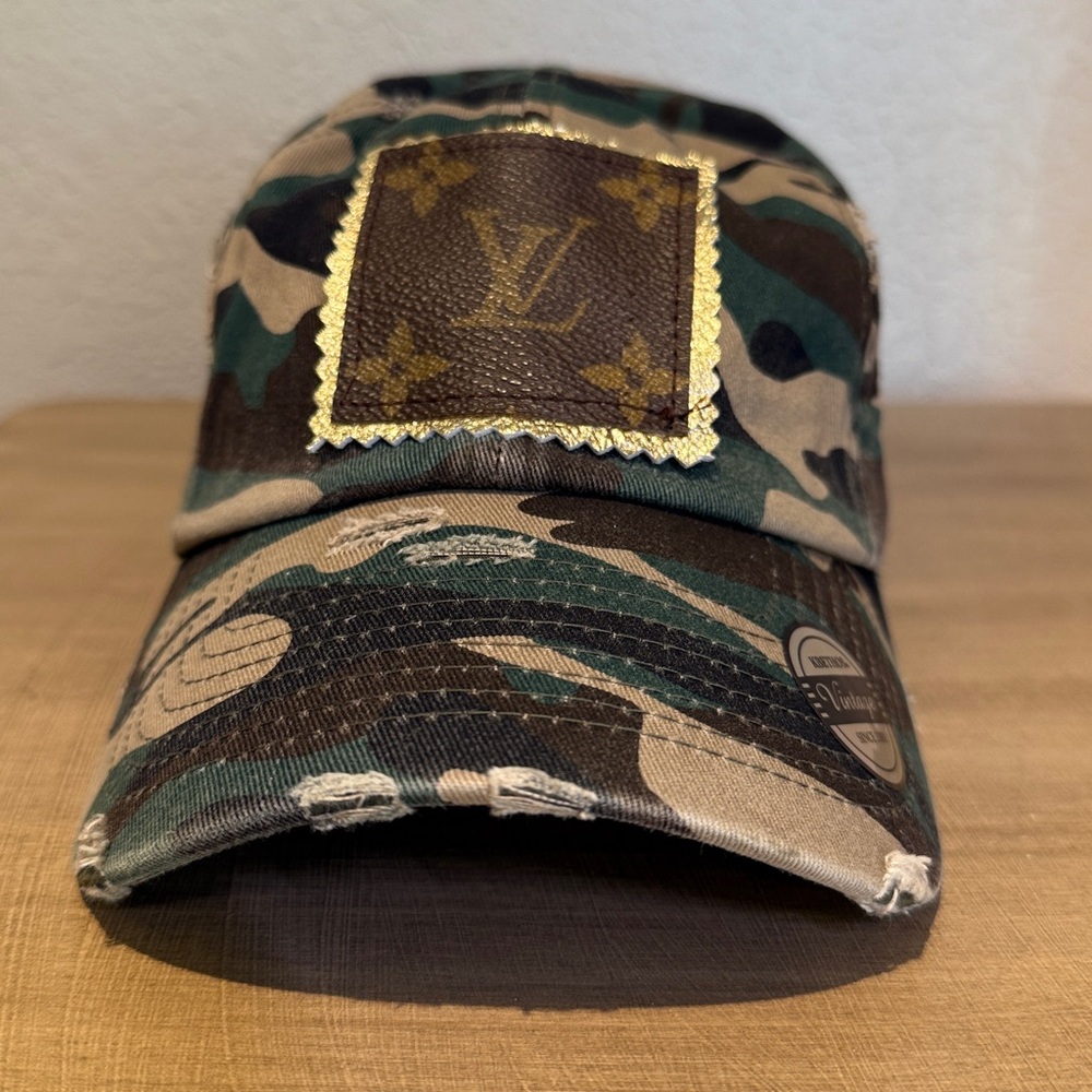 Khaki camouflage distressed Cap with Louis Vuitton vintage Patch
